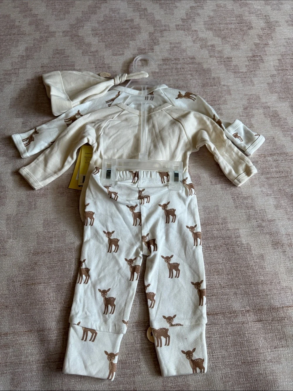 Organic Cotton Unisex Neutral Deer Print 4 Piece Layette Set Baby size 0-3M NWT